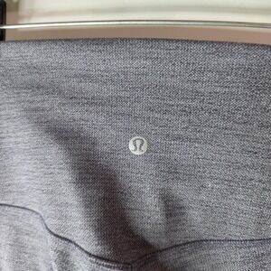 Lululemon High Rise‎ Leggings Size 4 Gray Herringbone Knit Yoga Pants